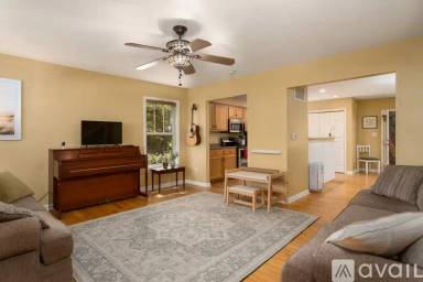Main picture of 80 Springbrook Rd