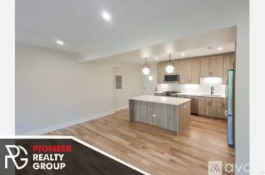 Main picture of 4855 N Seeley Ave