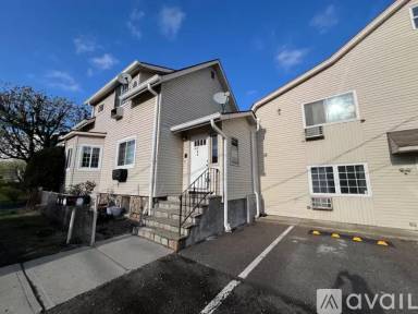 Main picture of 750 Cove Rd