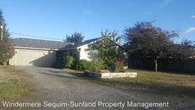 Main picture of 320 N Matriotti Ave