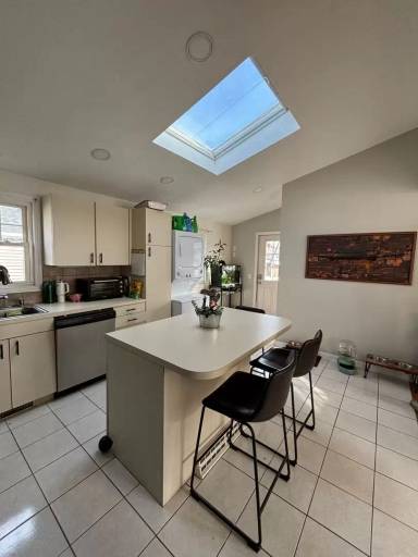 Main picture of 13 Gloucester St