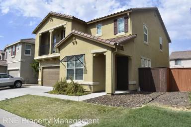 Main picture of 2117 Castle Pines Way