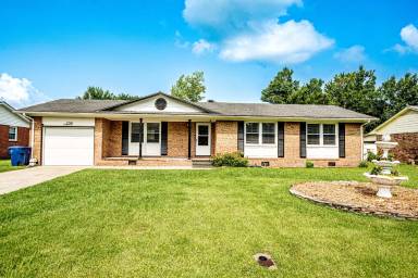 Main picture of 204 Wildwood Rd