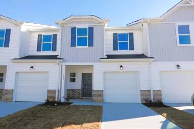 Main picture of 102 Tramore Ln