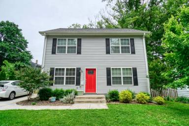 Main picture of 5202 Huron St