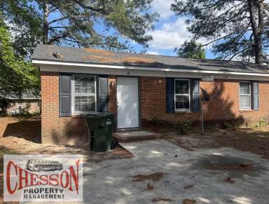 Main picture of 1703 Augusta Cir SE