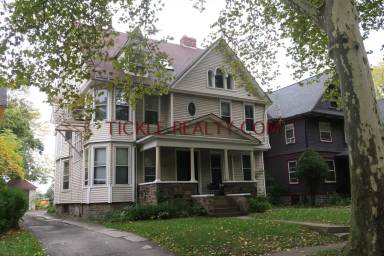 Main picture of 12 Birch Cres