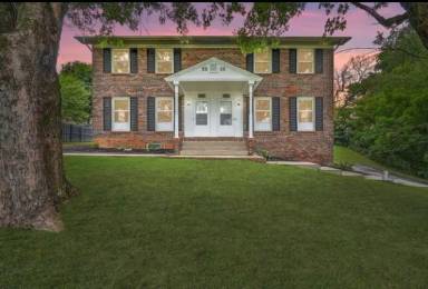 Main picture of 313 Redstone Dr