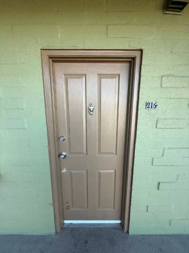 Main picture of 931 N Euclid Ave