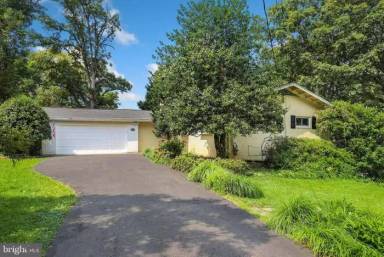 Main picture of 5846 Doris Dr