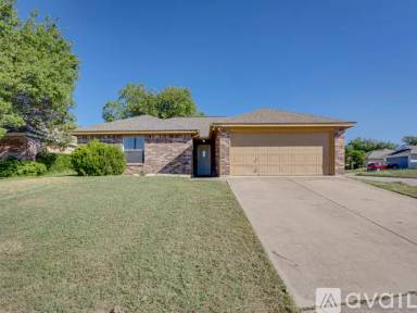 Main picture of 4044 Devonaire Dr