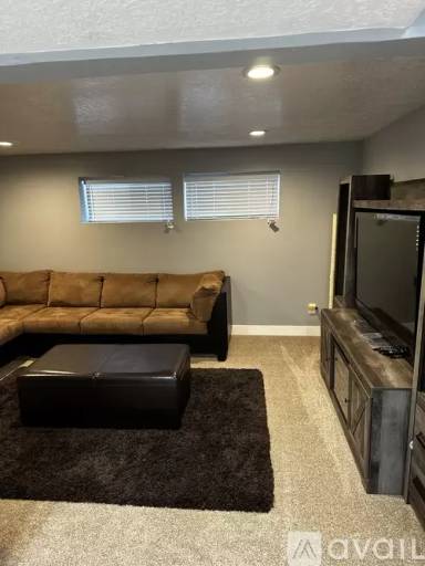 Main picture of 1088 E Sleepy Hollow Ln