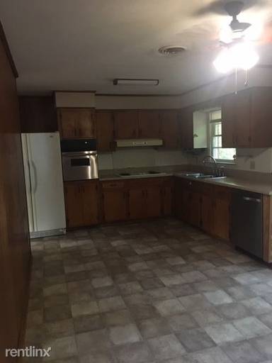 Main picture of 333 Hightower Dr