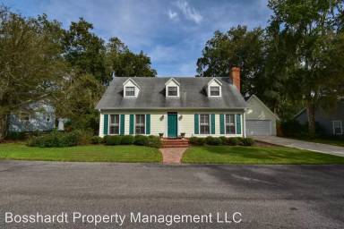 Main picture of 927 NW 41st Dr