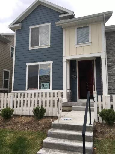 Main picture of 1054 W Narrows Ln