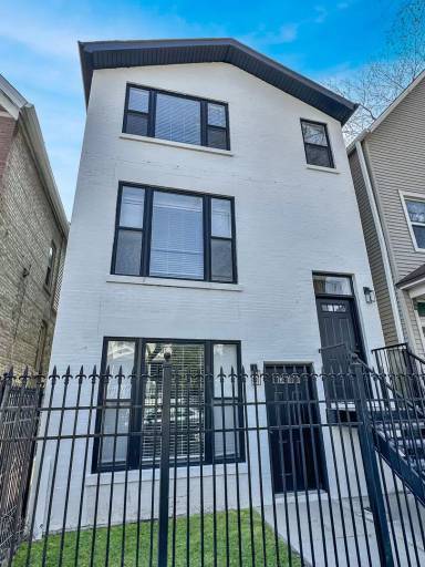 Main picture of 2865 W McLean Ave