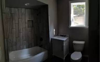 Main picture of 611 E Pleasant St