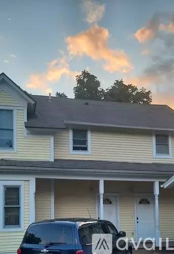 Main picture of 602 Olive St W