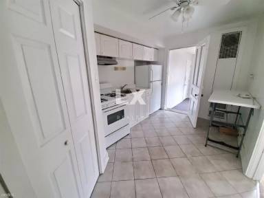 Main picture of 2503 N Lincoln Ave