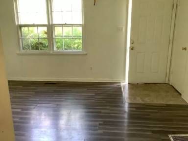 Main picture of 105 Embrey Ct