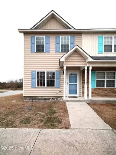 Main picture of 9010 Banister Loop