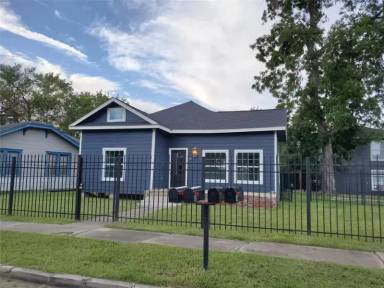 Main picture of 808 Oakhurst St
