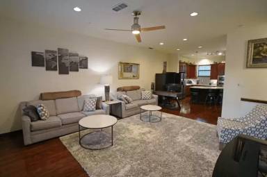 Main picture of 1016 Liberty St