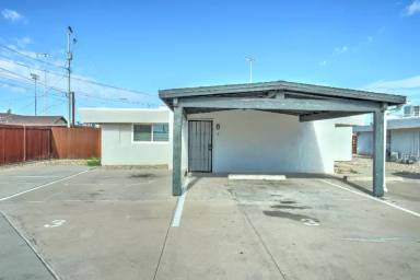 Main picture of 1405 E Roosevelt St