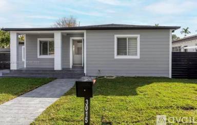 Main picture of 3015 SW 69th Ave