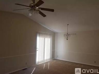 Main picture of 10321 W Delano Ave