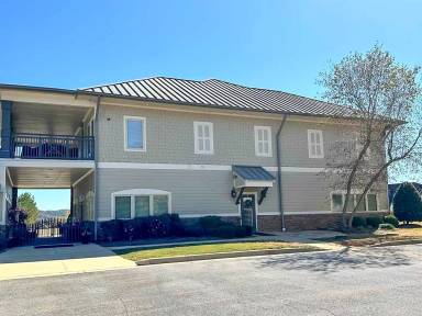 Main picture of 112 Charter Dr