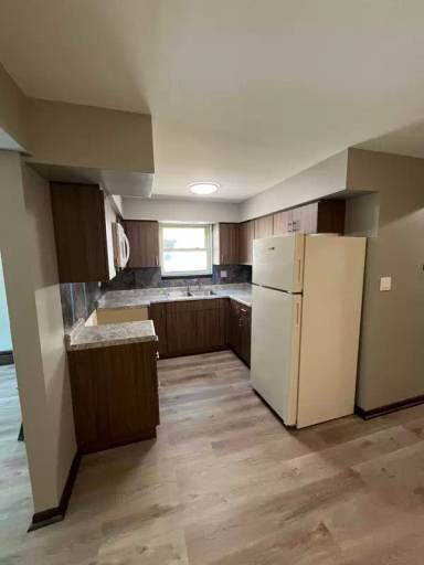 Main picture of 643 Jeffery Ave
