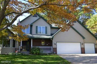 Main picture of 12006 Eldorado St NE