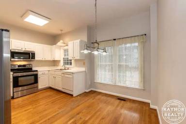 Main picture of 810 Tacy Pl