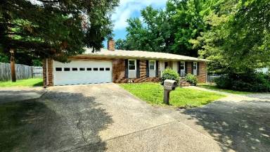 Main picture of 2703 Candlenut Rd