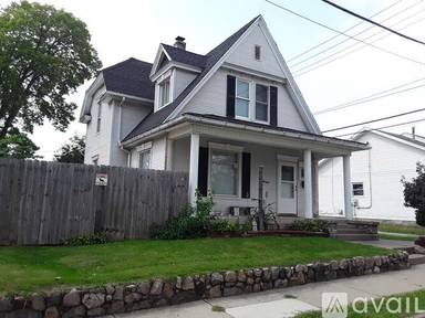 Main picture of 115 S Pine St