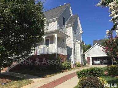 Main picture of 124 Factors Walk Ln