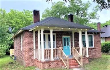 Main picture of 25 Dogwood St NE