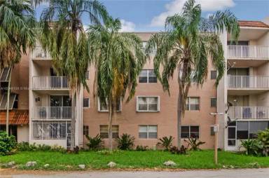 Main picture of 8511 NW 8th St