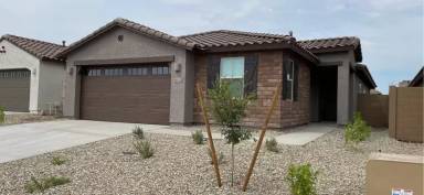 Main picture of 19432 W Highland Ave