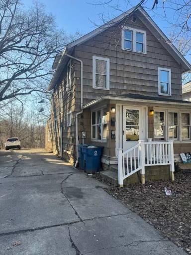 Main picture of 800 S Depeyster St