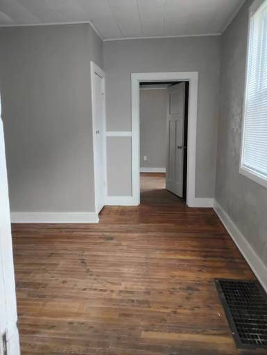 Main picture of 1606 Virginia St