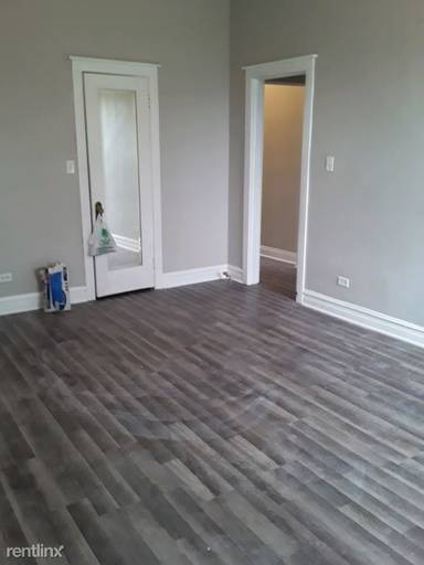 Main picture of 1118 W Garfield Blvd