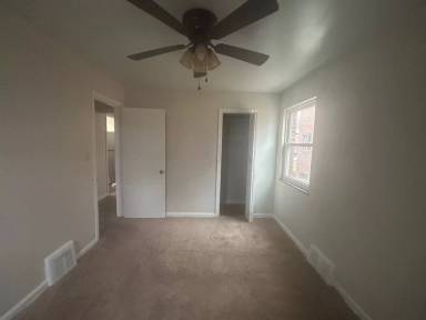 Main picture of 414-416 E 222 ST