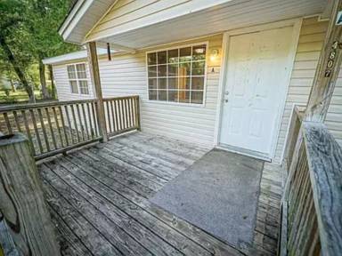 Main picture of 4807 Center Dr