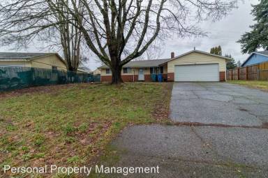 Main picture of 9212 NE 66th St