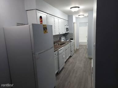 Main picture of 448 W Division St