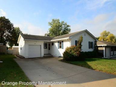 Main picture of 7903 Grover St
