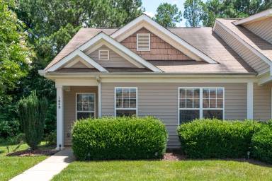 Main picture of 1640 Heather Chase Dr