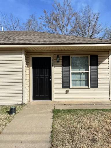 Main picture of 108 W Walls Rd